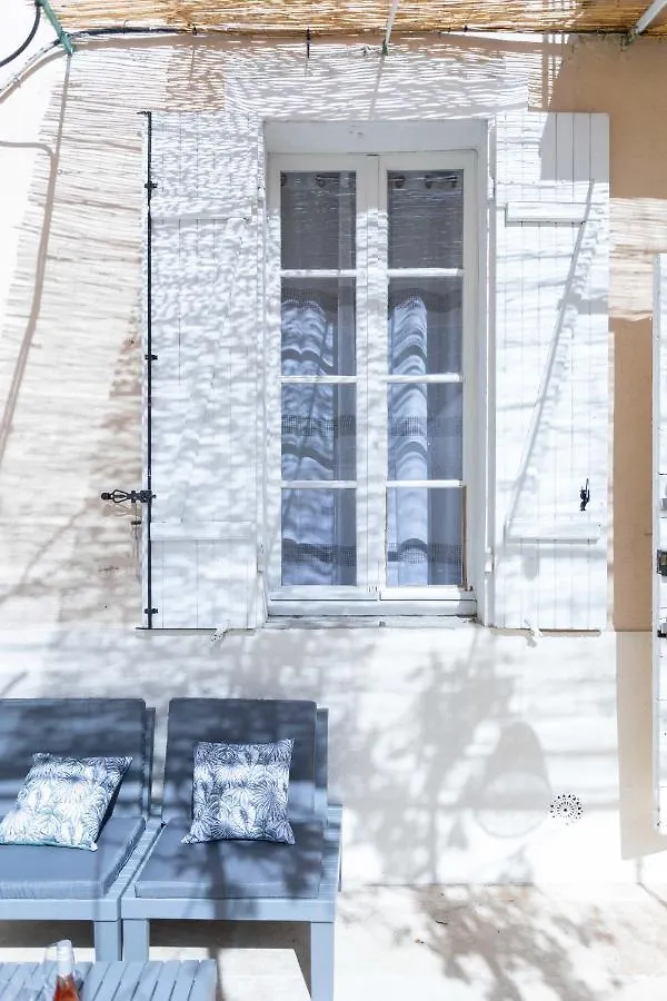 Maison de Famille Terrasse Parking - MaisonMars Marseille 0*,  France